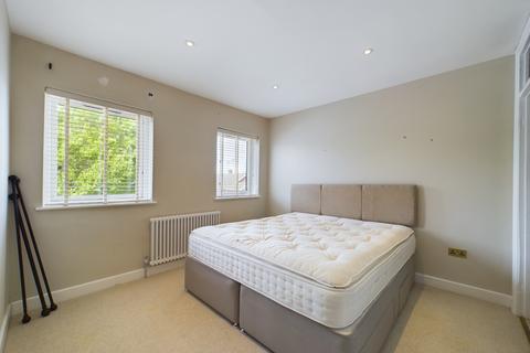 3 bedroom terraced house to rent, Mendip Road, Cheltenham, Gloucestershire, GL52