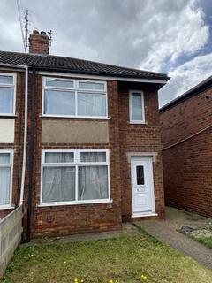 2 bedroom end of terrace house to rent, Wharfedale Avenue, Hull HU9