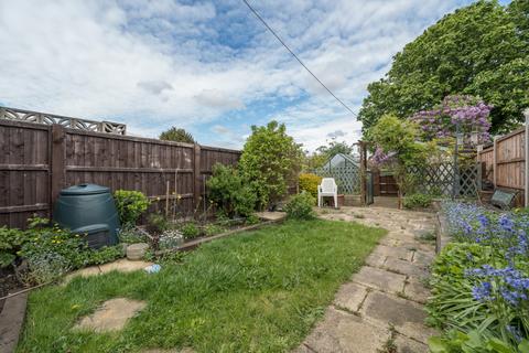 51 Hurst Road, Erith, DA8 3EW