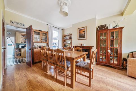 51 Hurst Road, Erith, DA8 3EW