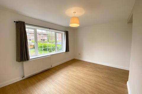 3 bedroom semi-detached villa to rent, Pitfield Gardens, Manchester M23