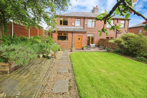 4 bedroom semi-detached house for sale, Dewhirst Road, Rochdale, OL12