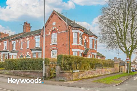3 bedroom townhouse to rent, Alexandra Road, May Bank, Newcastle-under-Lyme ST5