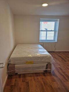 Studio to rent, Flat , - Park Street, Luton