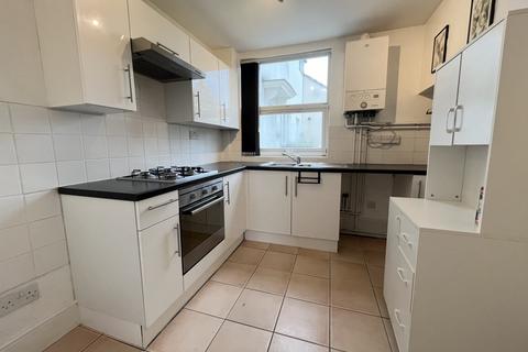 2 bedroom apartment to rent, 7e Greenhill Rise, Carlton, Nottingham, NG4 1BL