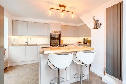 25 Garth End, Collingham, Wetherby, LS22 5BH