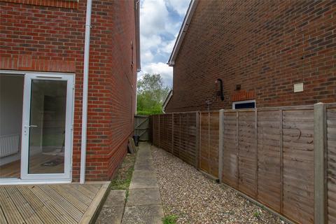 4 bedroom link detached house to rent, Huntsmill, Fulbourn, Cambridge, Cambridgeshire, CB21