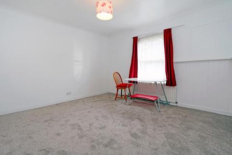 3 bedroom terraced house to rent, Penrhyn Road, Kingston Upon Thames KT1