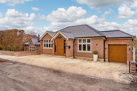 4 bedroom detached bungalow for sale, Cressbrook Road, Stockton Heath, WA4