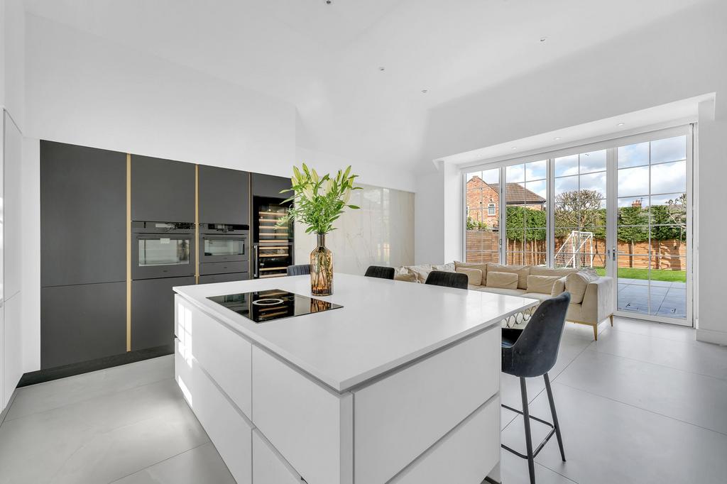 Kitchen / Breakfast Room