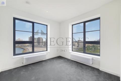 2 bedroom apartment to rent, Douglass Tower, Goodluck Hope Walk, E14