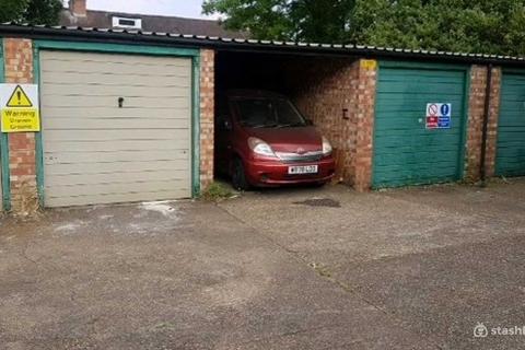 Garage to rent, Long Lane, Hillingdon UB10
