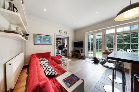 4 bedroom detached house to rent, Middle Field, St John's Wood, London