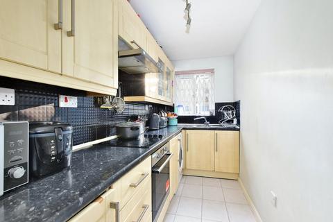 1 bedroom flat to rent, Maplin Park, Slough SL3
