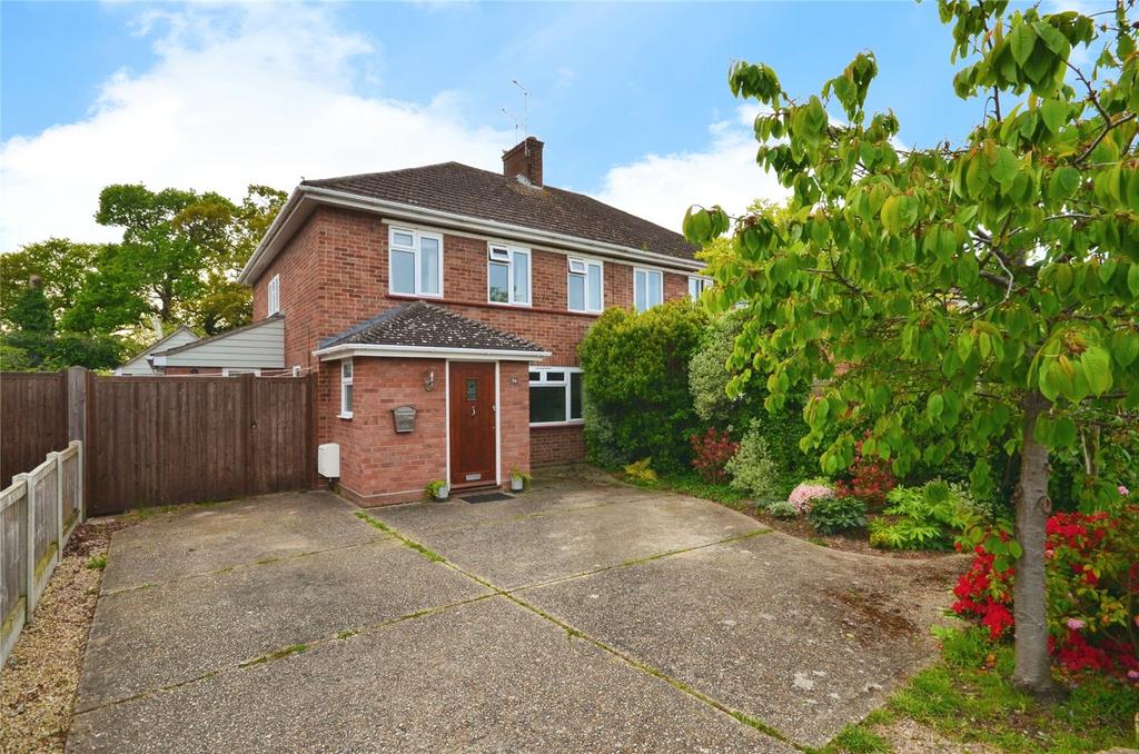 Oaklands Avenue, Colchester, CO3 3 bed semidetached house for sale £
