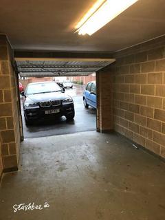 Garage to rent, Pickwick Place, Rugby CV21