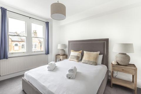 3 bedroom flat for sale, Glycena Road, Battersea