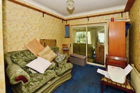 3 bedroom semi-detached house for sale, Montfort Close, Ashford TN23
