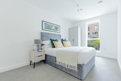2 bedroom duplex to rent, Clovelly Road, Hounslow TW3