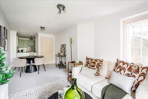 17 Conant Mews, London, E1 8RZ