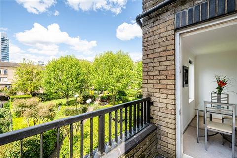 17 Conant Mews, London, E1 8RZ