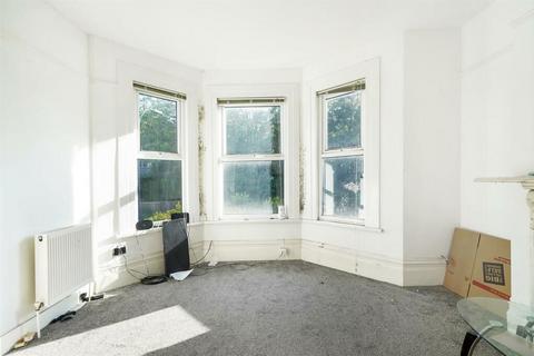 2 bedroom flat for sale, Loampit Hill, London, SE13 7SW