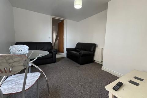 2 bedroom ground floor flat to rent, Welbeck Avenue, Plymouth PL4