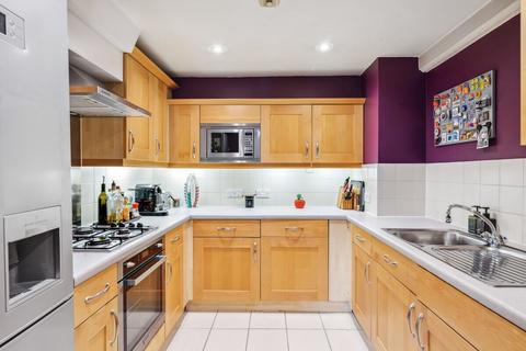 1 bedroom flat for sale, Capstan Court, Wapping, London