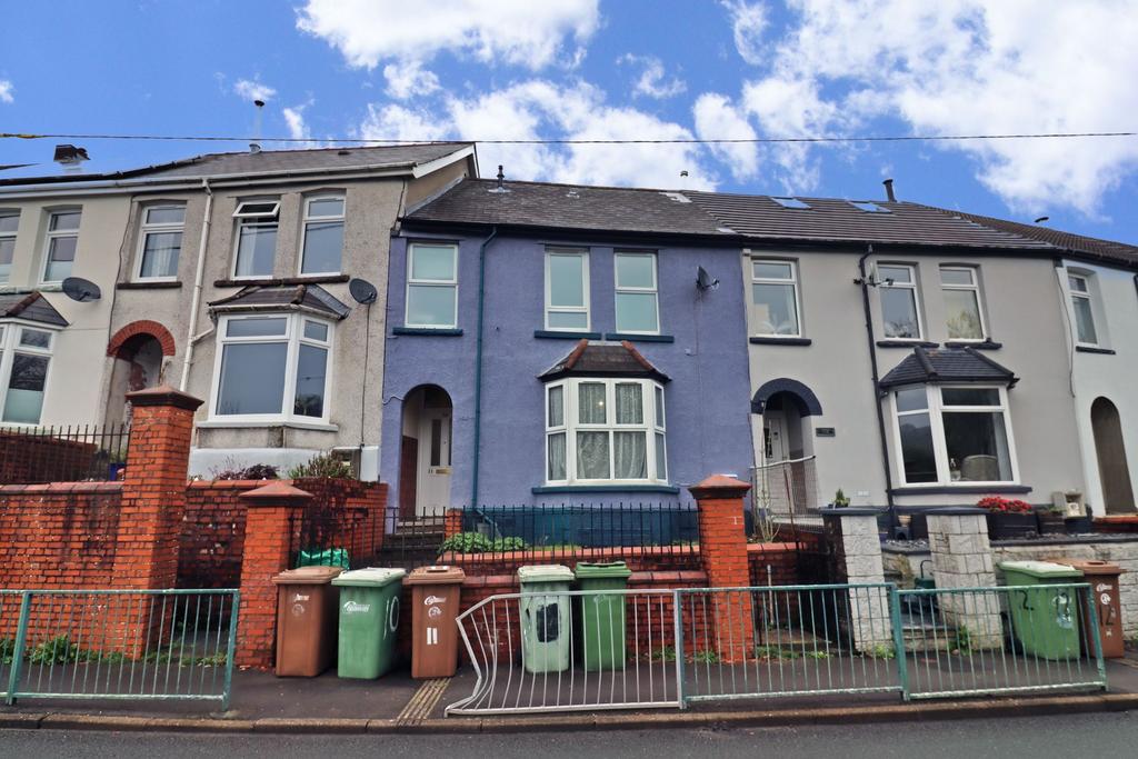 Deri, Bargoed CF81 3 bed terraced house for sale £136,950