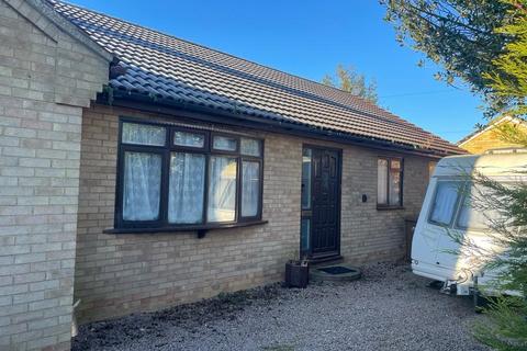 3 bedroom bungalow to rent, The Fold, Coates PE7
