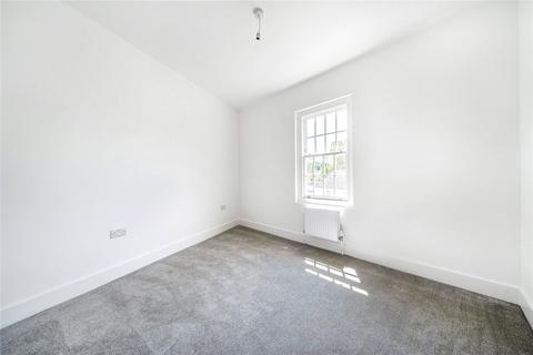 2 bedroom apartment to rent, Bagshot, Surrey GU19