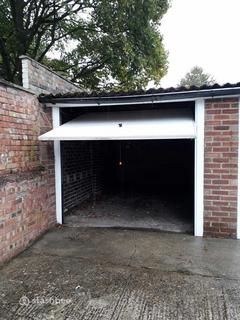 Garage to rent, Jocks Lane, Bracknell RG42