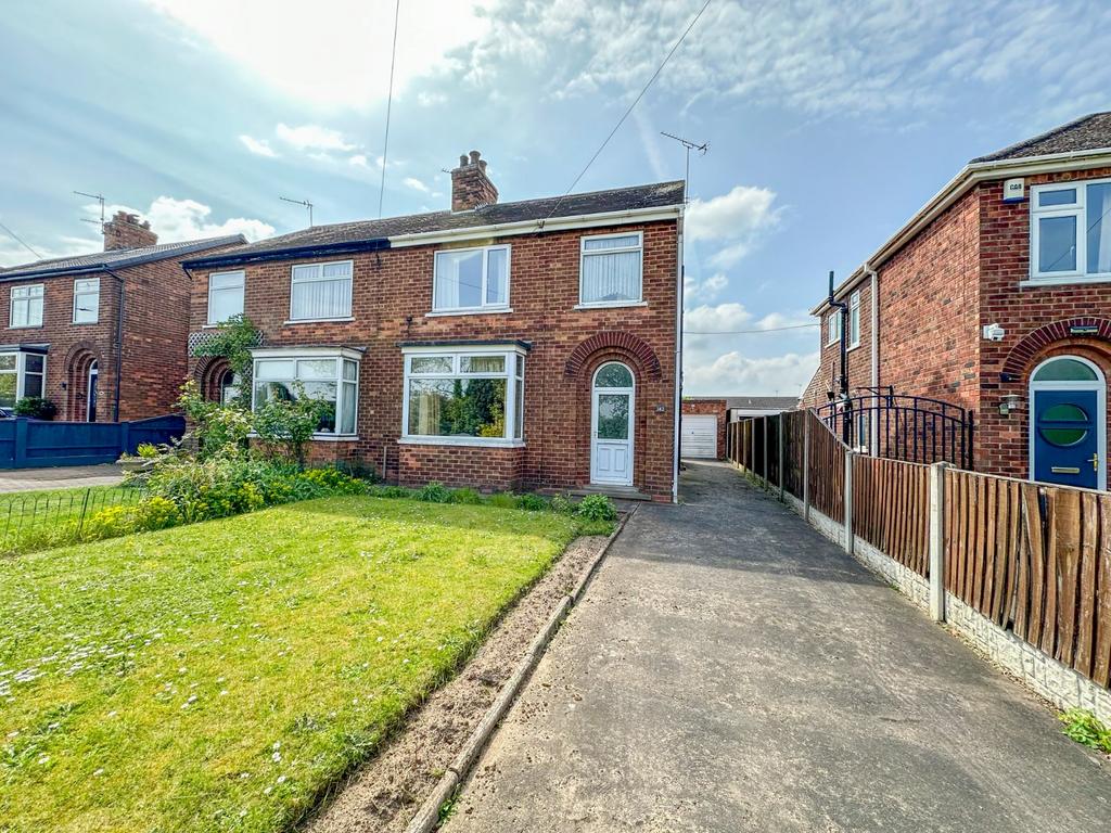 Bottesford Lane, Scunthorpe, North... 3 bed semidetached house for
