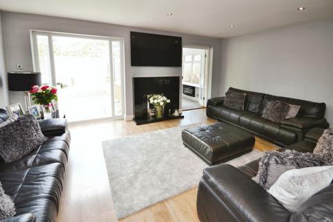 4 Cameron Close, Stanford-le-hope, SS17 8EY
