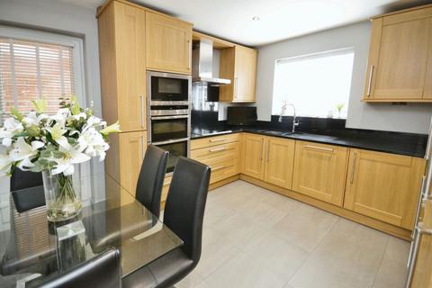 4 Cameron Close, Stanford-le-hope, SS17 8EY
