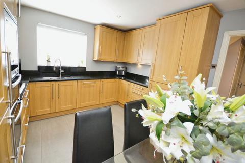 4 Cameron Close, Stanford-le-hope, SS17 8EY