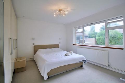 2 bedroom maisonette for sale, Woodside Avenue, London