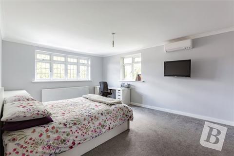 9 Nevis Close, Romford, RM1 4LS