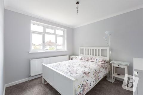 9 Nevis Close, Romford, RM1 4LS
