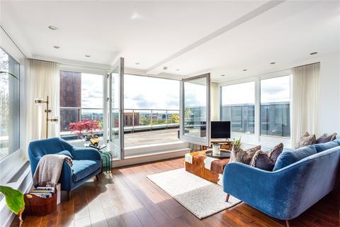 2 bedroom penthouse for sale, Lumiere Building, City Road East, Manchester, M15