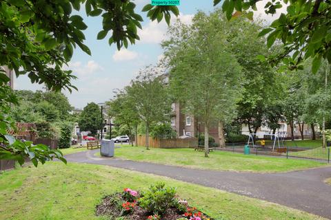 3 bedroom flat to rent, Hazellville Road, London, N19
