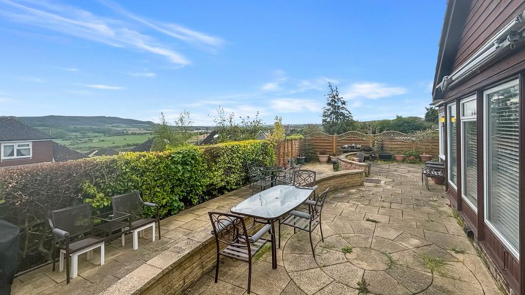 Pilgrims Road, Halling, Rochester, ME2 4 bed detached bungalow for sale