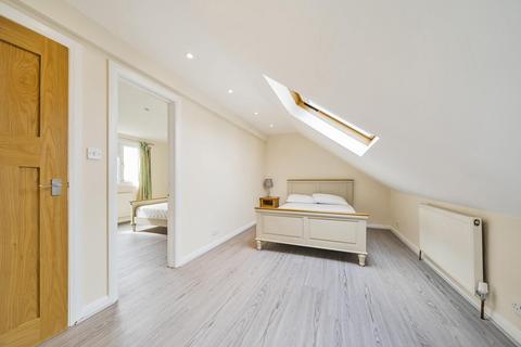 19 Howden Road, London, SE25 4AS