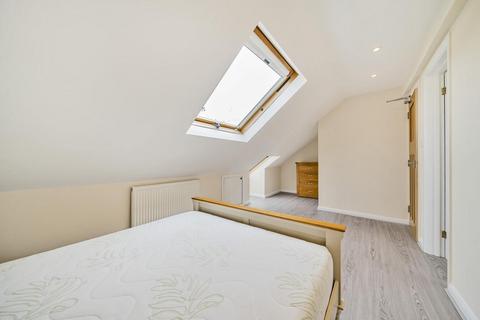 19 Howden Road, London, SE25 4AS