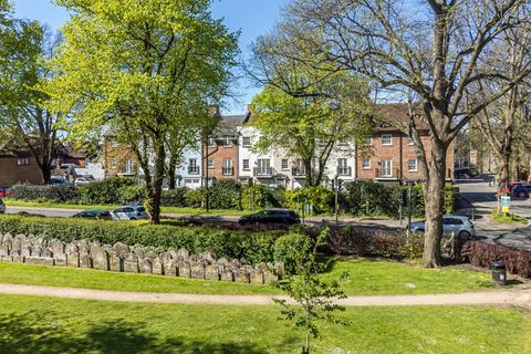 3 bedroom terraced house for sale, New Park Road, Chichester, PO19