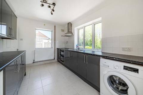 12 Manor Road, Guildford, GU2 9NE