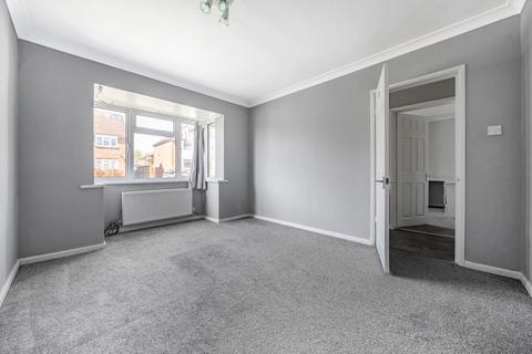 12 Manor Road, Guildford, GU2 9NE