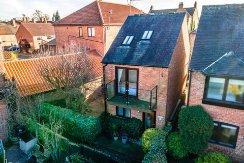 4 bedroom detached house to rent, Tannery Wharf, Newark
