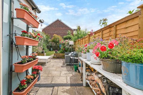 2 bedroom terraced house for sale, Smith Road, Reigate, RH2