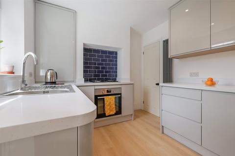 2 bedroom terraced house for sale, Smith Road, Reigate, RH2